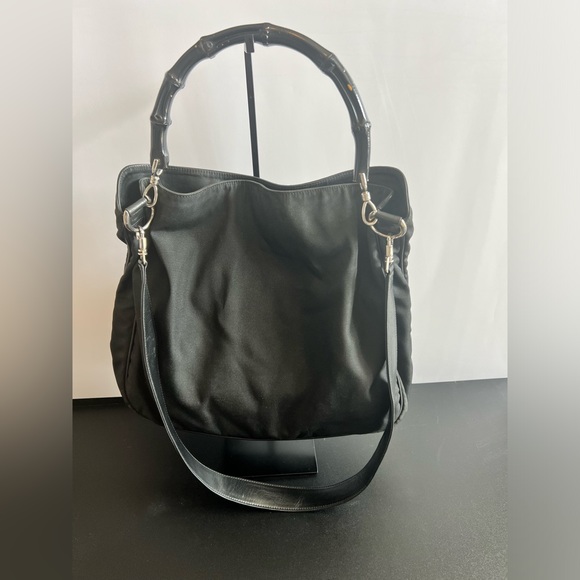 Gucci black nylon canvas hobo bag with leather strap and bamboo handle - Picture 4 of 15